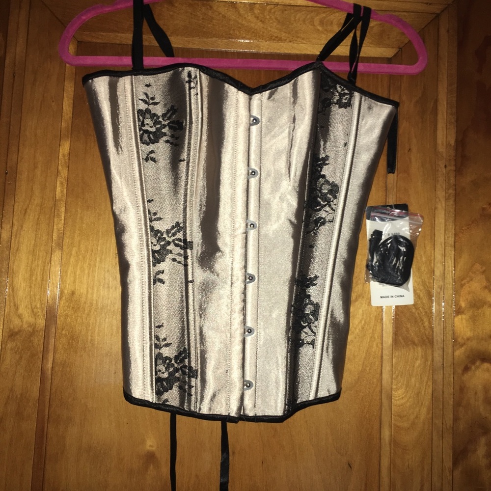 VINTAGE FLORAL CORSET